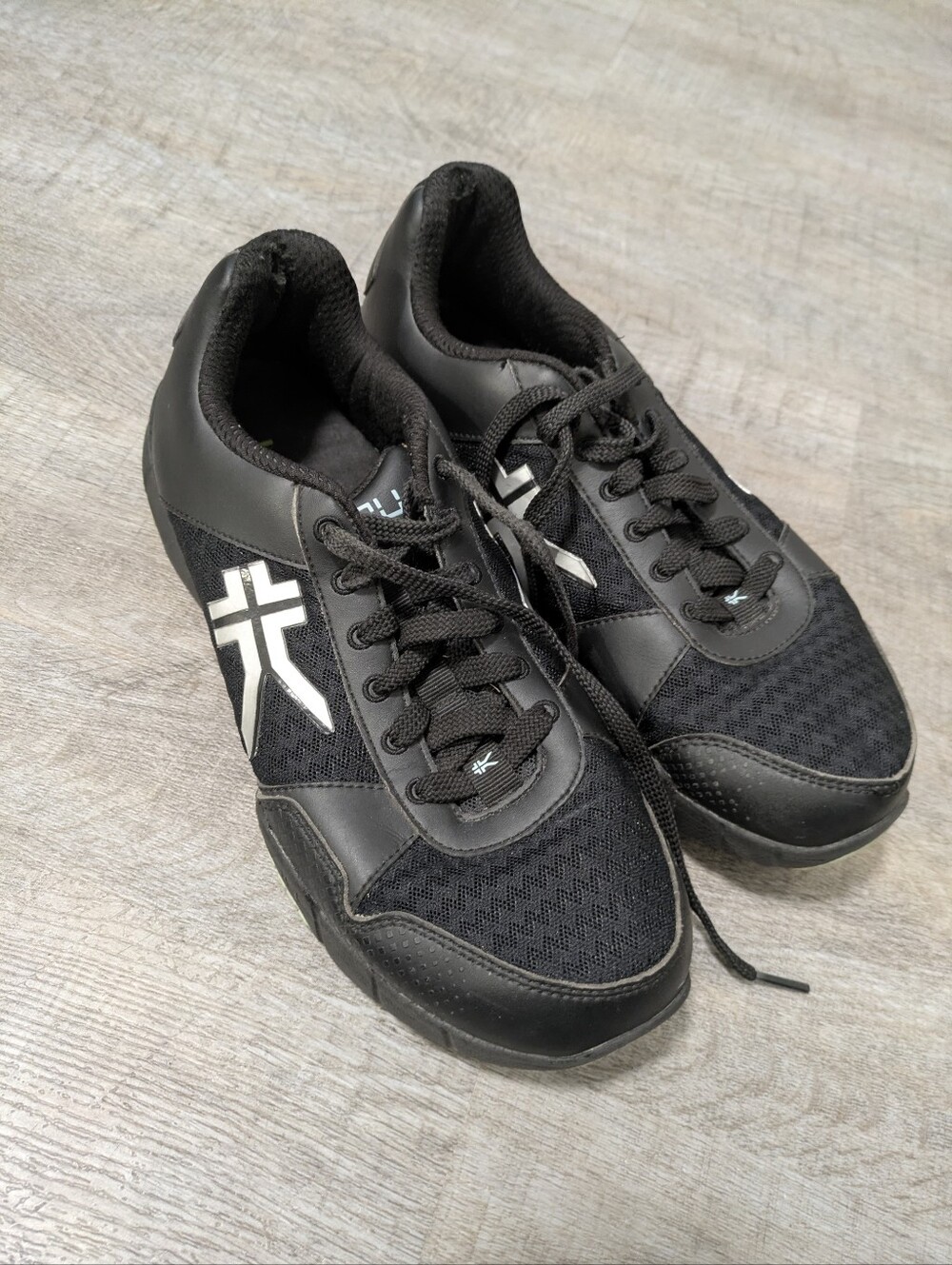 Kuru Quantum Athletic Sneakers Size 10 W